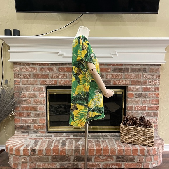 SHEIN Curve plus size tropical palm leaf print blouse / 2X / Excellent condition - Picture 6 of 11